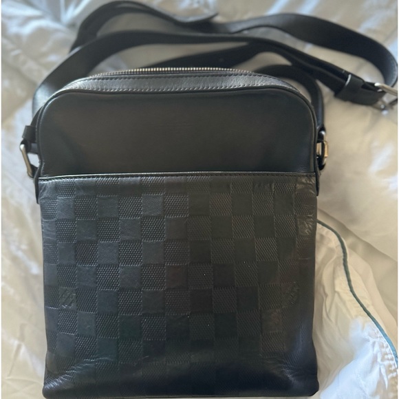 LOUIS VUITTON Damier Infini District Pochette - Picture 1 of 4